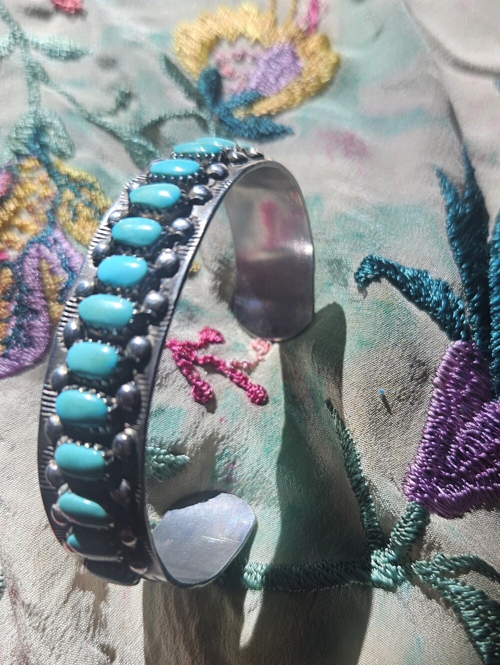 AMAZING STERLING NATIVE AMERICAN GENUINE TURQUOISE CUFF